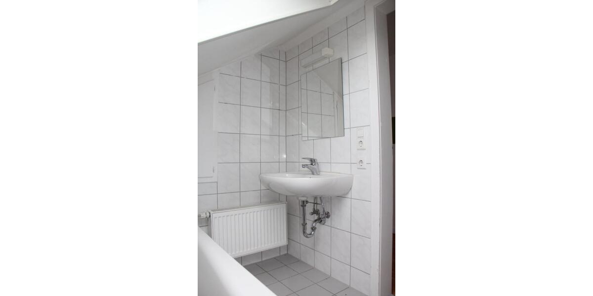 Dachgeschoßwohnung Esslingen am Neckar Hegensberg - 2 Zimmer, 50 m&sup2;, 700&euro; | Angebot:25392231