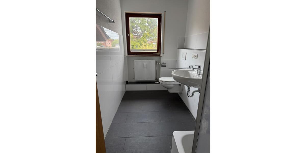 Etagenwohnung Schorndorf - 3 Zimmer, 100 m&sup2;, 550&euro; | Angebot:27554105