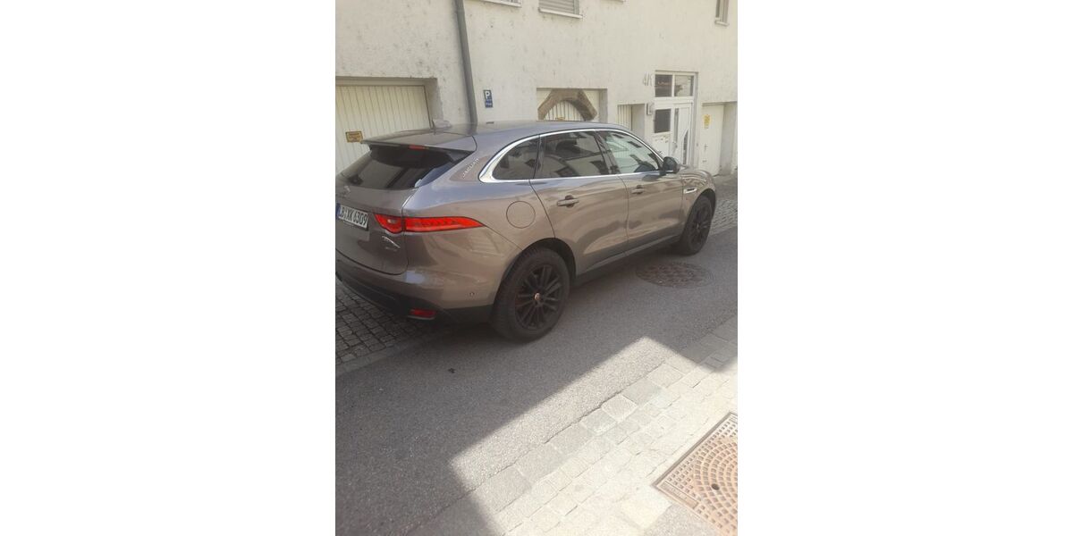 Jaguar F-Pace 146.000 km 11.900 &euro; Besigheim 74354