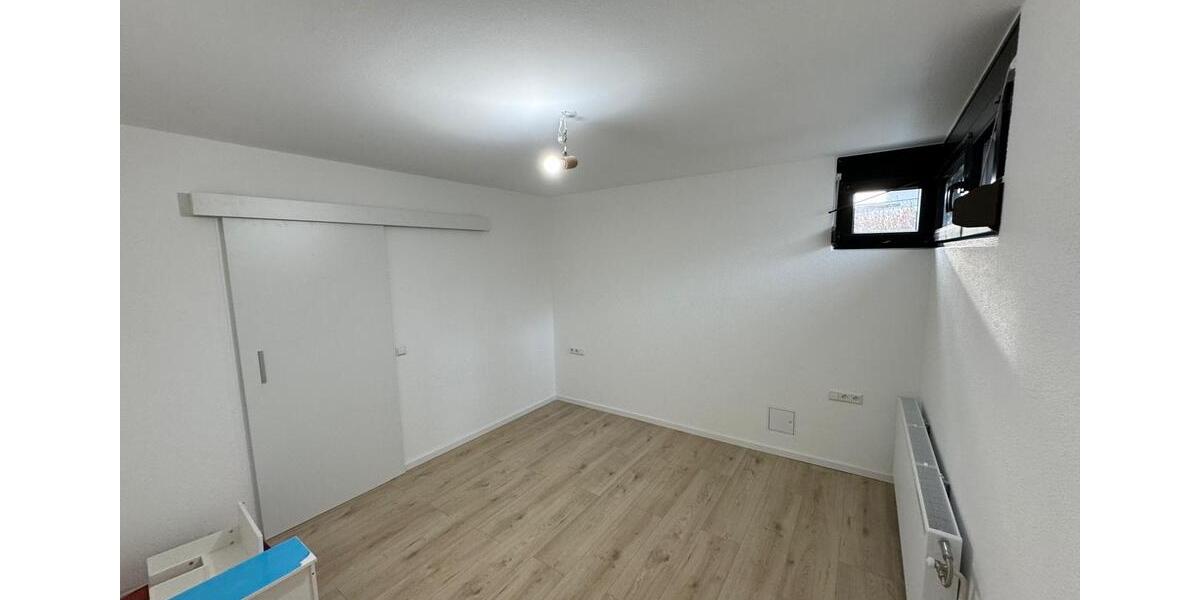 Etagenwohnung Esslingen am Neckar Brühl - 2.5 Zimmer, 64 m&sup2;, 1.250&euro; | Angebot:24767537