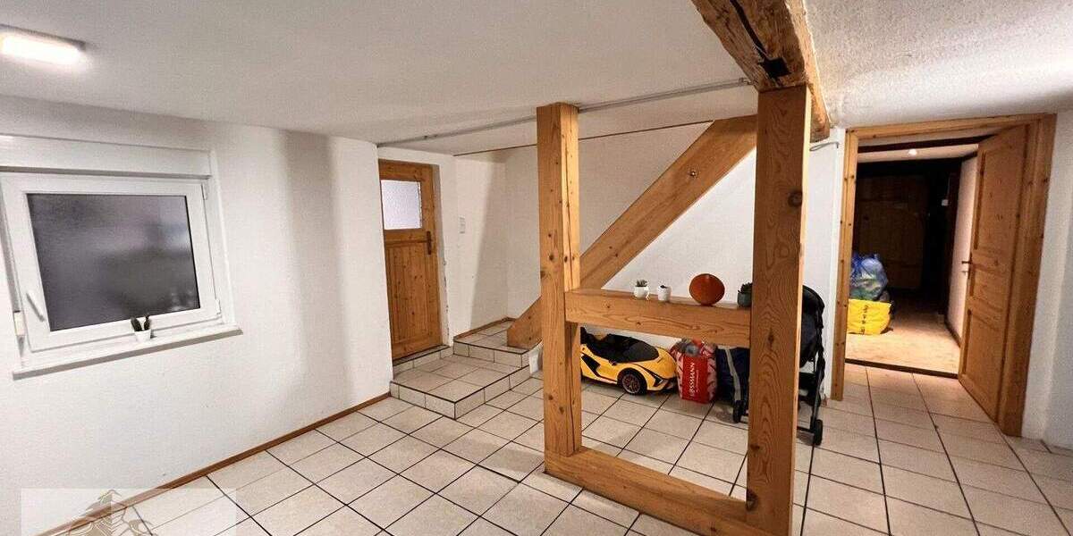 Mehrfamilienhaus, Wohnhaus Sulzbach an der Murr Sulzbach - 7 Zimmer, 183 m&sup2;, 350.000&euro; | Angebot:25742875