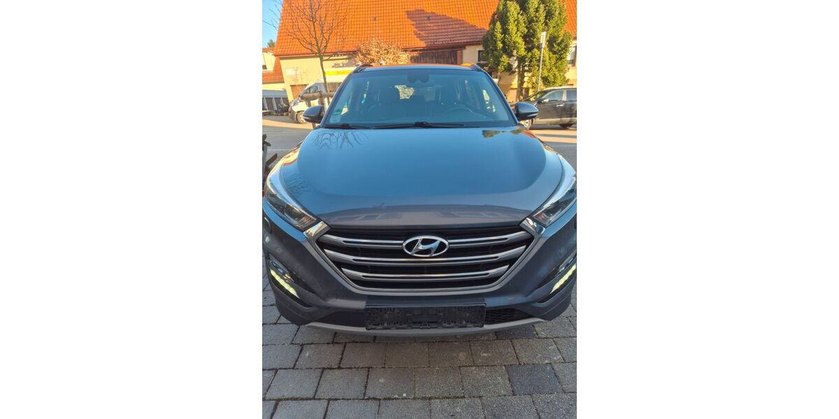 Hyundai TUCSON 179.000 km 14.800 &euro; Baltmannsweiler 73666