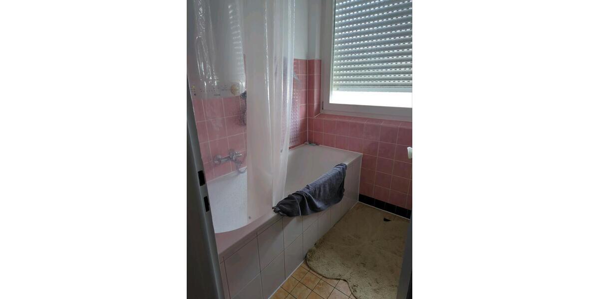 Etagenwohnung Stuttgart Neuwirtshaus - 3 Zimmer, 70 m&sup2;, 1.150&euro; | Angebot:25976208