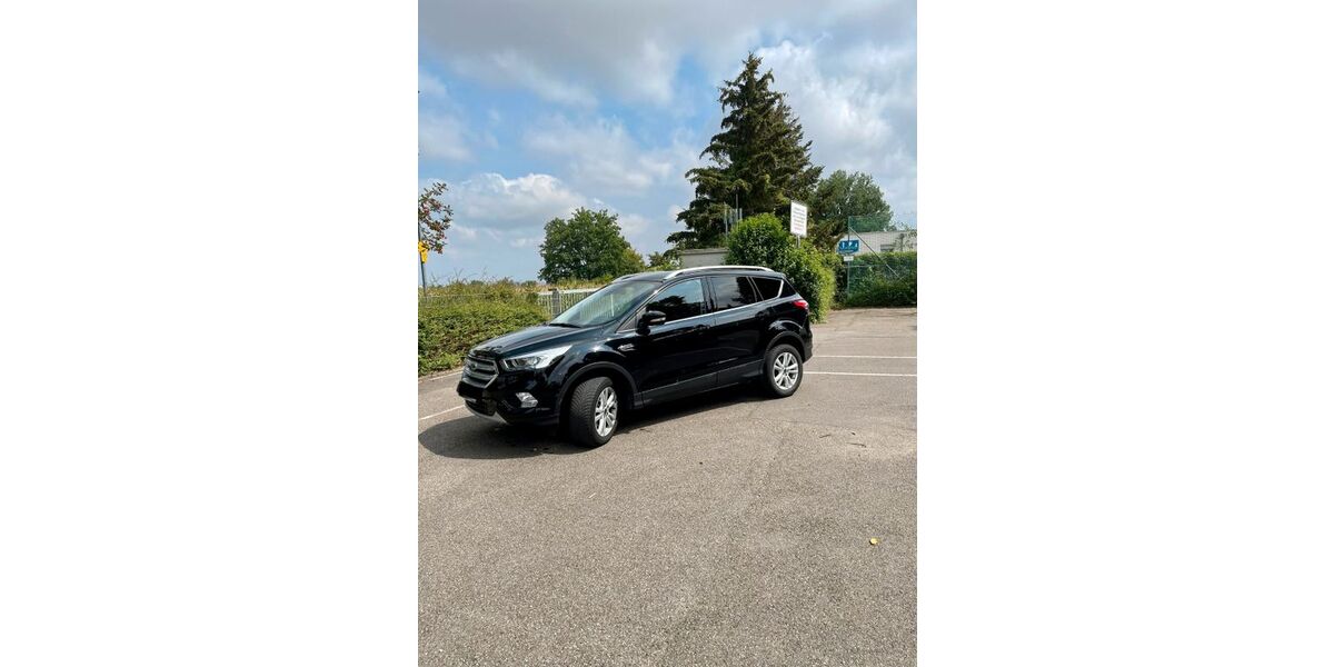 Ford Kuga 99.000 km 12.500 &euro; tiefenbronn 75233