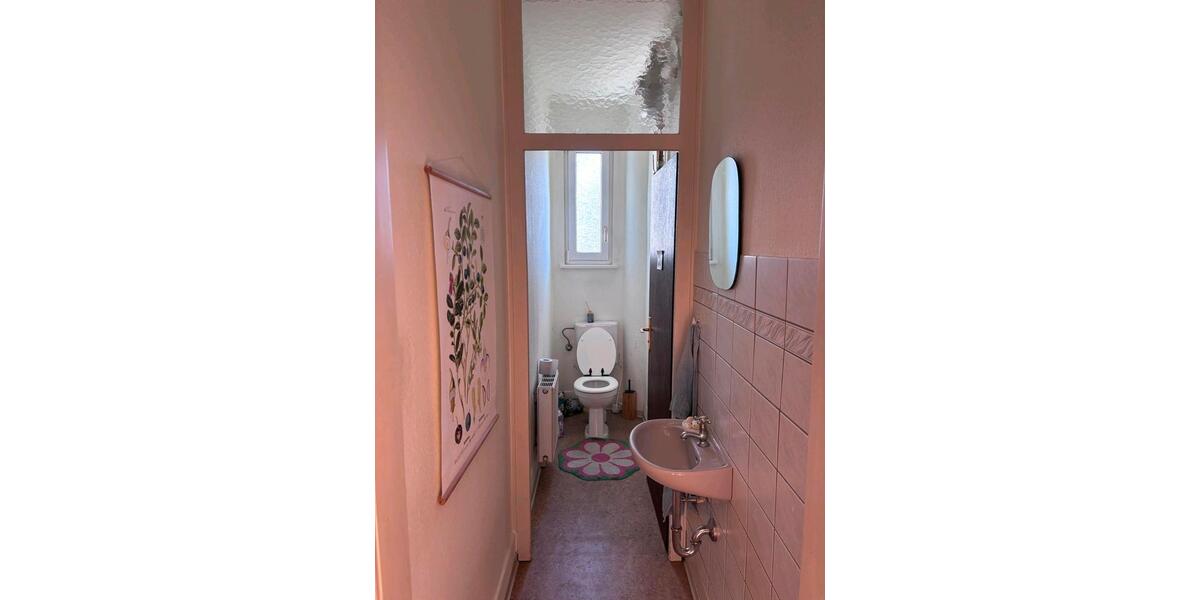 Etagenwohnung Stuttgart Bad Cannstatt - 4 Zimmer, 110 m&sup2;, 1.350&euro; | Angebot:27550019