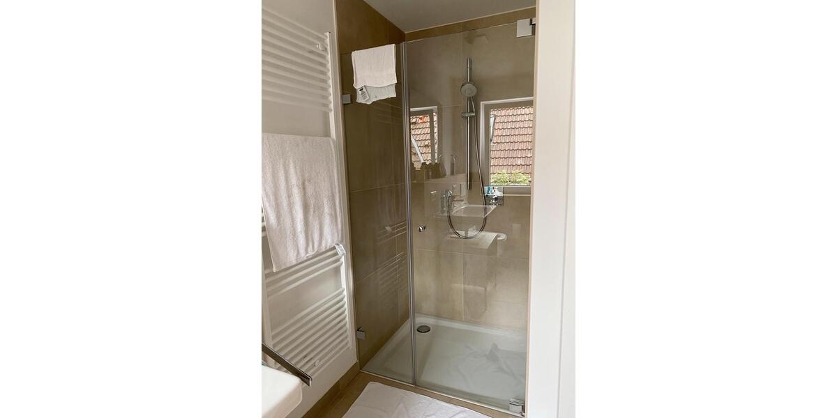 Etagenwohnung Filderstadt - 5.5 Zimmer, 137 m&sup2;, 2.200&euro; | Angebot:27570038