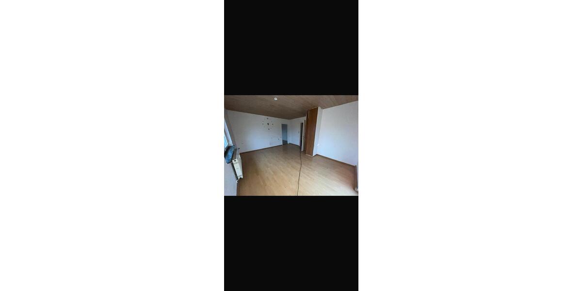 Etagenwohnung Backnang - 3 Zimmer, 70 m&sup2;, 1.050&euro; | Angebot:25239752