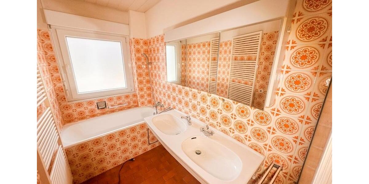 Mehrfamilienhaus, Wohnhaus Stuttgart Mühlhausen - 8 Zimmer, 209 m&sup2;, 585.000&euro; | Angebot:27533807