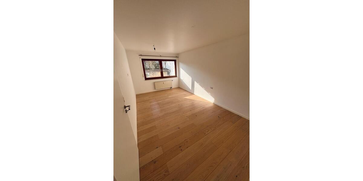 Etagenwohnung Eberdingen - 2.5 Zimmer, 80 m&sup2;, 900&euro; | Angebot:25843433