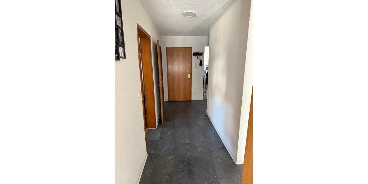 Dachgeschoßwohnung Winnenden - 3.5 Zimmer, 70 m&sup2;, 1.200&euro; | Angebot:26115580