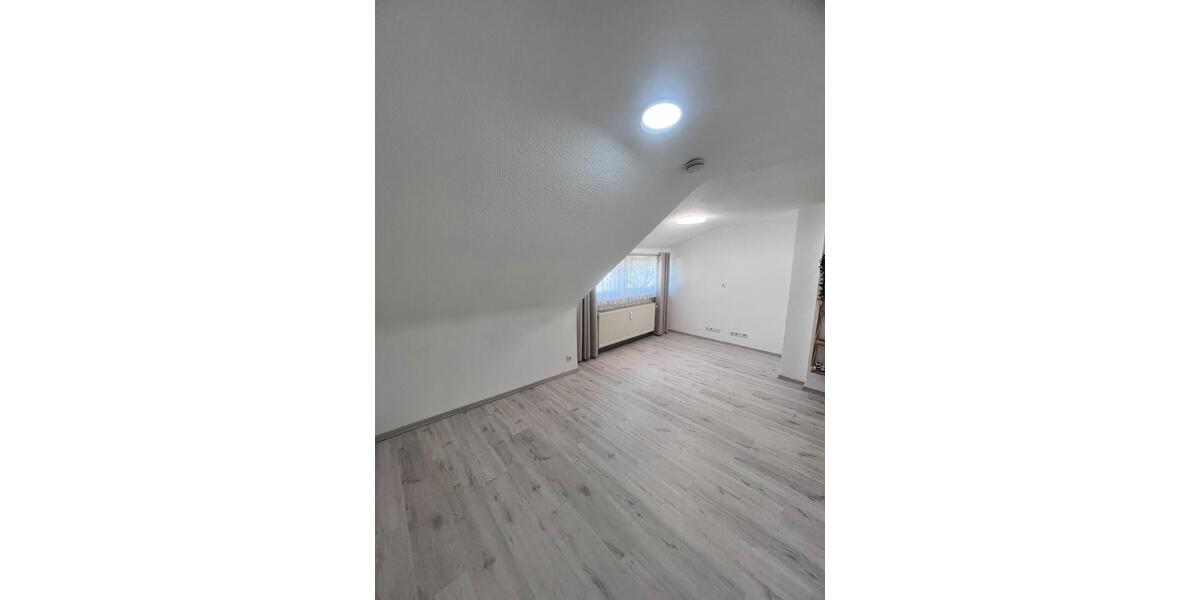 Dachgeschoßwohnung Schorndorf - 3 Zimmer, 61 m&sup2;, 198.000&euro; | Angebot:26957489