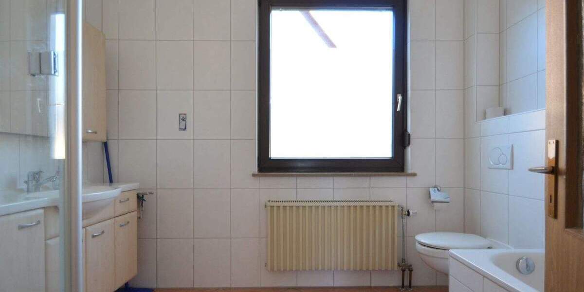 Mehrfamilienhaus, Wohnhaus Rutesheim - 7 Zimmer, 178 m&sup2;, 590.000&euro; | Angebot:25704324