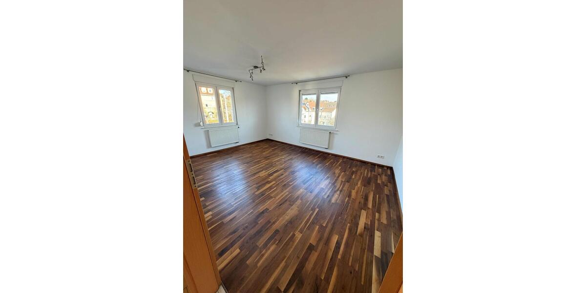 Etagenwohnung Stuttgart Zuffenhausen - 3 Zimmer, 81 m&sup2;, 1.200&euro; | Angebot:25948451