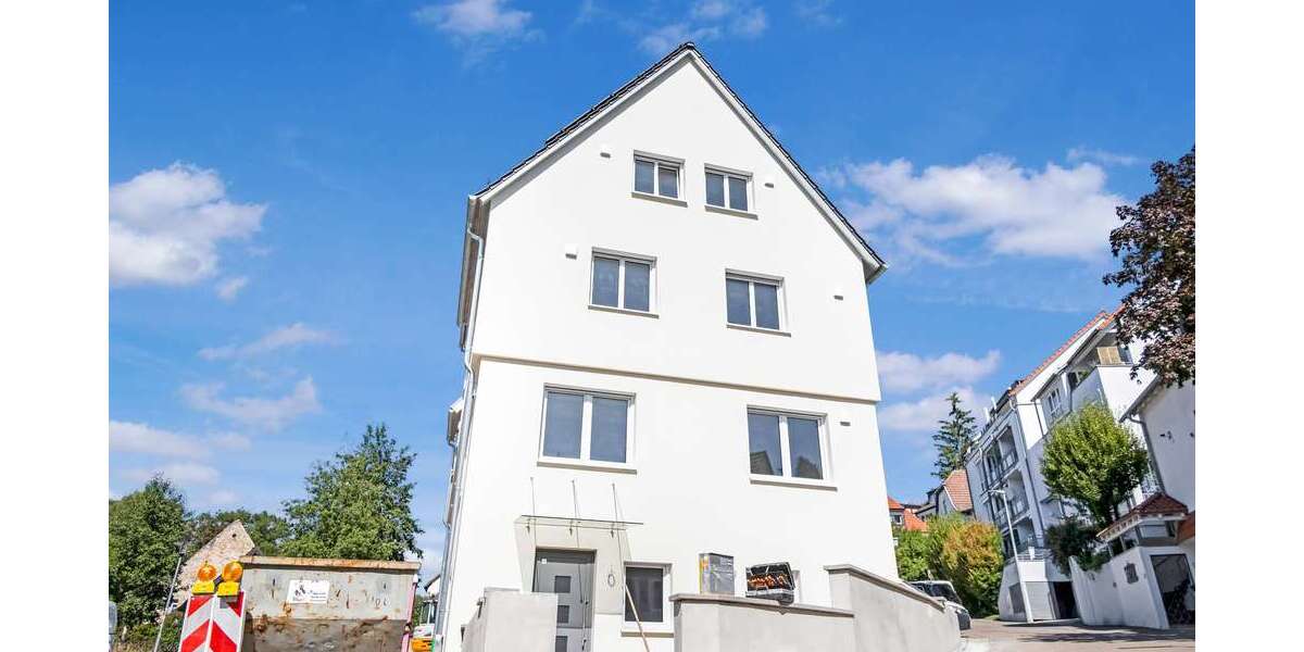 Hochwertig sanierte 2-Zimmer-Wohnung mit eigenem Eingang und Hofterrasse - 2- Esslingen am Neckar Oberesslingen | Angebot:27517999