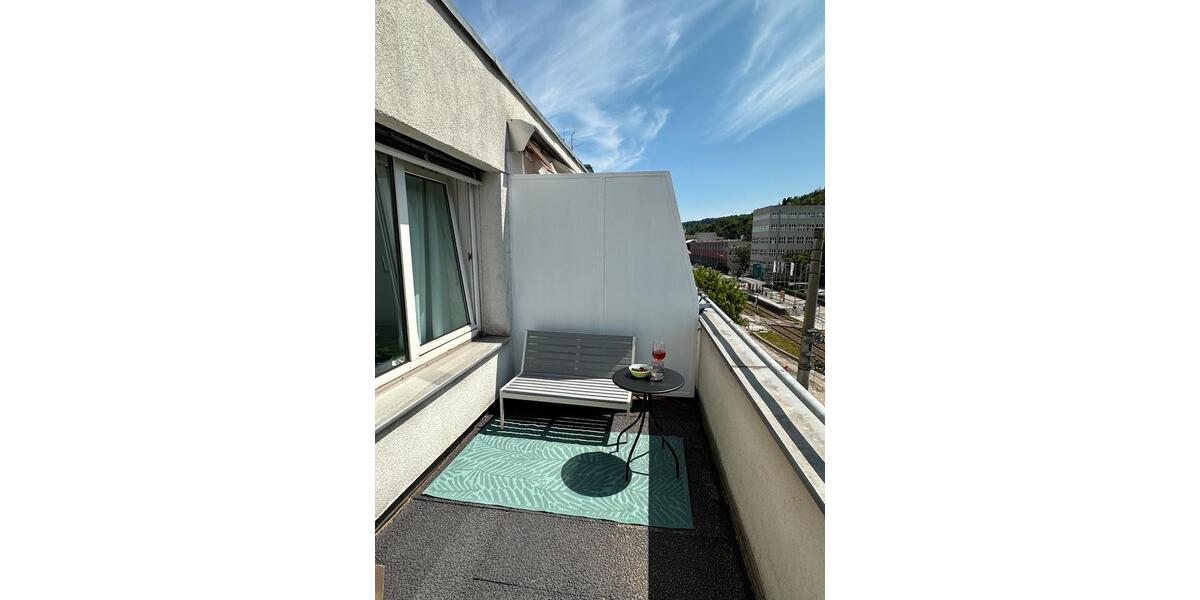 Dachgeschoßwohnung Stuttgart Luginsland - 1 Zimmer, 36 m&sup2;, 900&euro; | Angebot:26477646