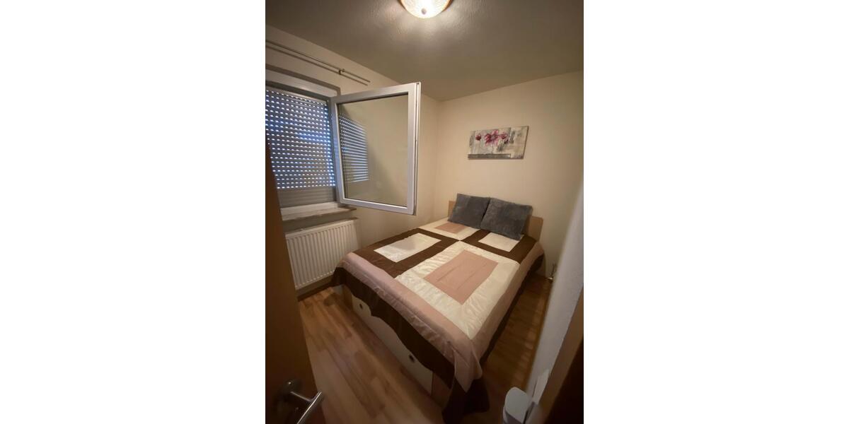 Erdgeschoßwohnung Backnang - 3.5 Zimmer, 75 m&sup2;, 1.000&euro; | Angebot:27570790