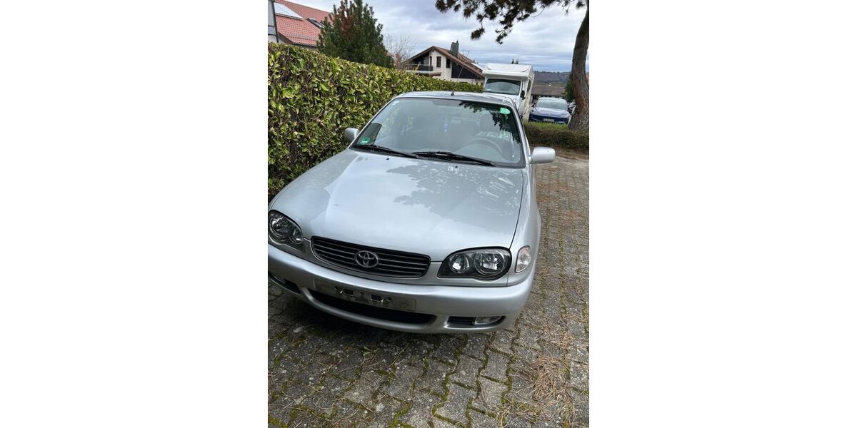Toyota Corolla 92.200 km 2.950 &euro; Baltmannsweiler 73666