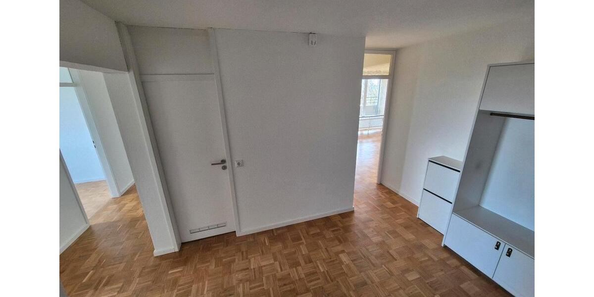 Etagenwohnung Stuttgart Birkach - 5 Zimmer, 137 m&sup2;, 1.900&euro; | Angebot:25965644