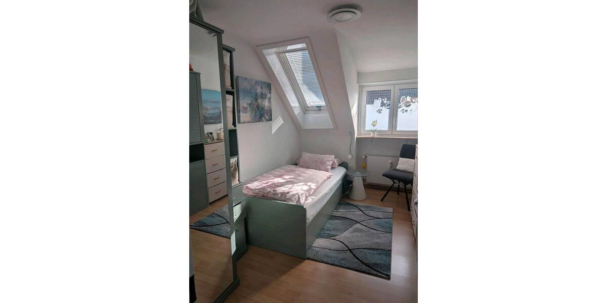 Dachgeschoßwohnung Stuttgart Sillenbuch - 4 Zimmer, 76 m&sup2;, 299.000&euro; | Angebot:26044984