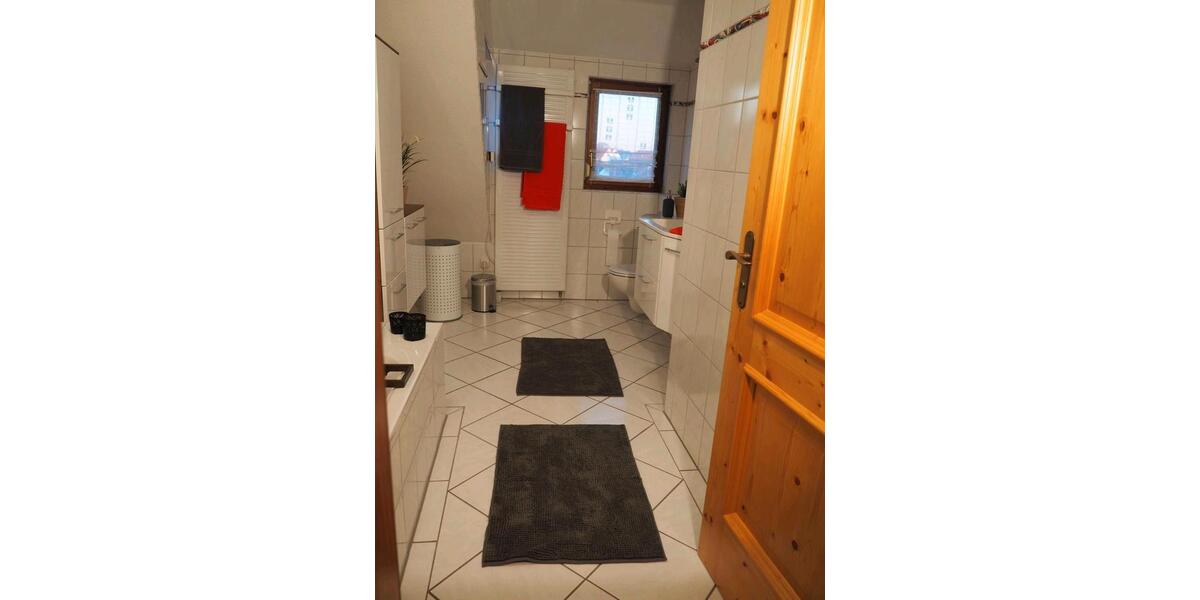 Dachgeschoßwohnung Erdmannhausen - 2.5 Zimmer, 55 m&sup2;, 1.000&euro; | Angebot:25163224