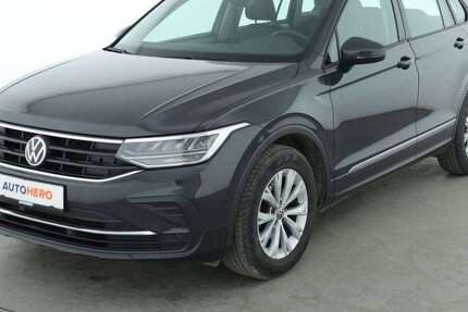 VW Tiguan 71.609 km 18.700 &euro; Stuttgart 70195