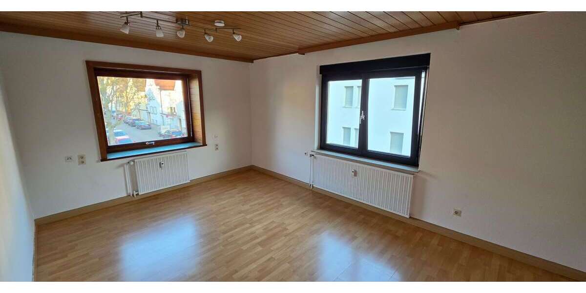 Etagenwohnung Stuttgart Luginsland - 3 Zimmer, 70 m&sup2;, 830&euro; | Angebot:25998602