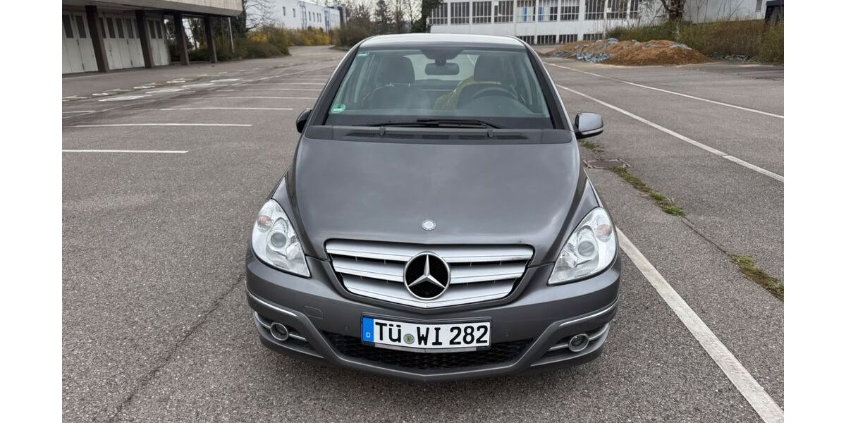 Mercedes-Benz B 180 210.000 km 1.890 &euro; Stuttgart 70178