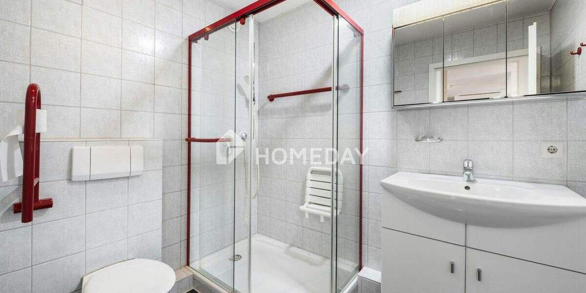 Etagenwohnung Leonberg Eltingen - 4 Zimmer, 130 m&sup2;, 330.000&euro; | Angebot:25677585