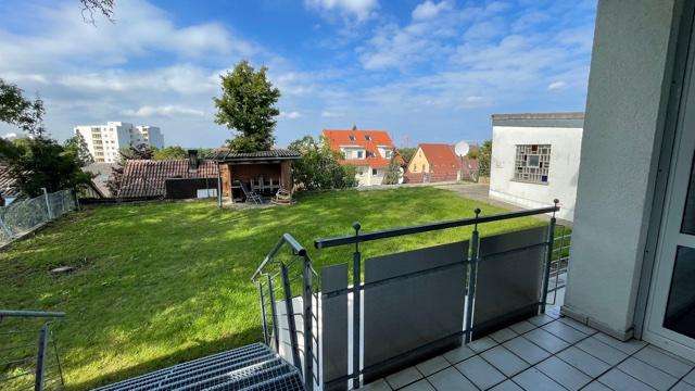 Etagenwohnung Böblingen - 3 Zimmer, 103 m&sup2;, 2.300&euro; | Angebot:27161515