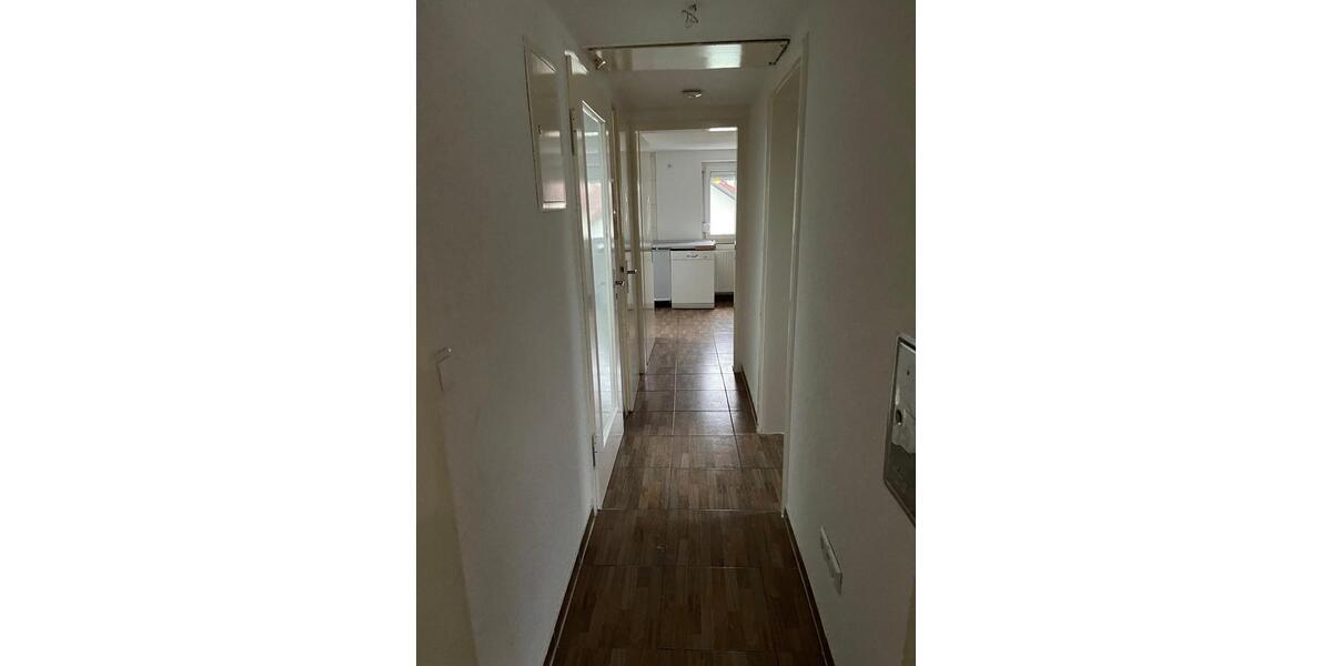 Dachgeschoßwohnung Backnang - 2.5 Zimmer, 60 m&sup2;, 700&euro; | Angebot:27580481
