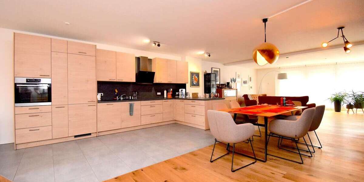 Etagenwohnung Weil der Stadt - 3.5 Zimmer, 163 m&sup2;, 1.700&euro; | Angebot:26363519