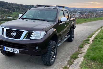 Nissan Navara 198.000 km 18.500 &euro; weinstadt 71384