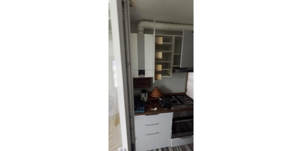 Dachgeschoßwohnung Stuttgart Bad Cannstatt - 3 Zimmer, 65 m&sup2;, 210.000&euro; | Angebot:27168316