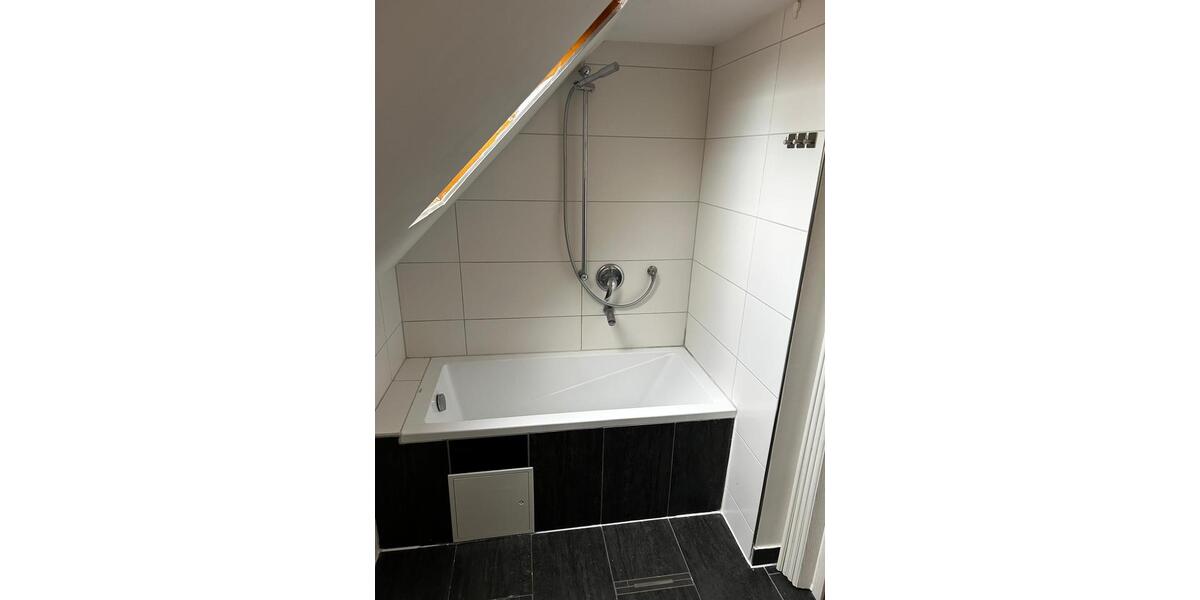 Dachgeschoßwohnung Stuttgart Degerloch - 2 Zimmer, 35 m&sup2;, 650&euro; | Angebot:26227342