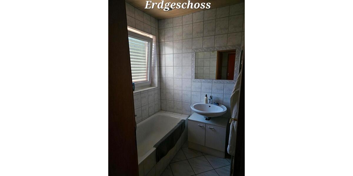 Einfamilienhaus Korntal-Münchingen Münchingen - 10 Zimmer, 154 m&sup2;, 750.000&euro; | Angebot:27217123