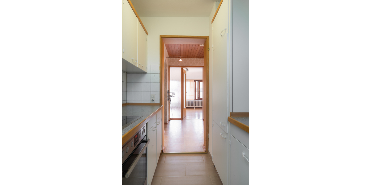 Sonnige Dachgeschoss-Oase mit PV-Anlage und Balkon - Etagenwohnung Schorndorf | Angebot:26548615