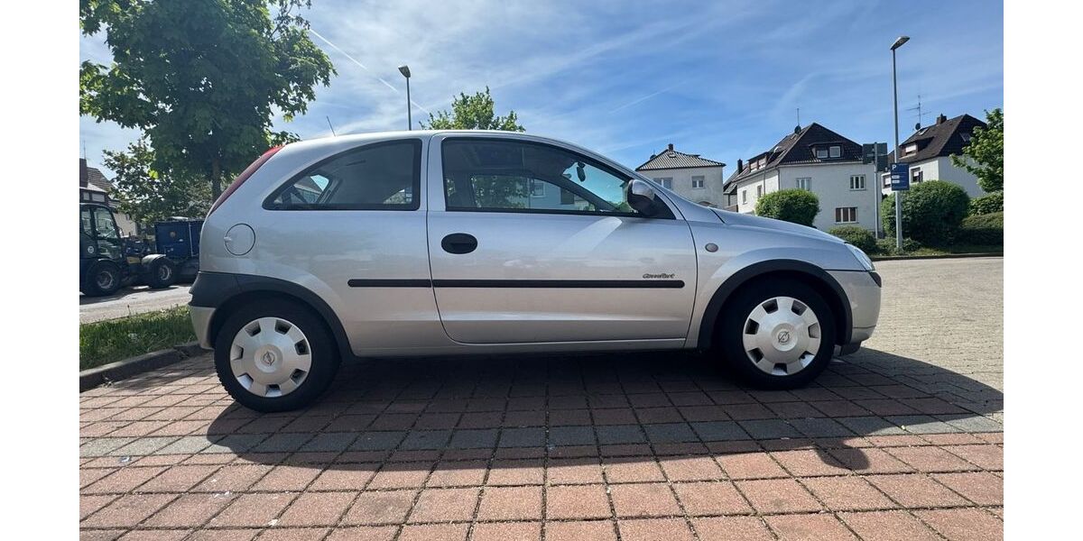 Opel Corsa 92.000 km 2.600 &euro; Stuttgart 70437