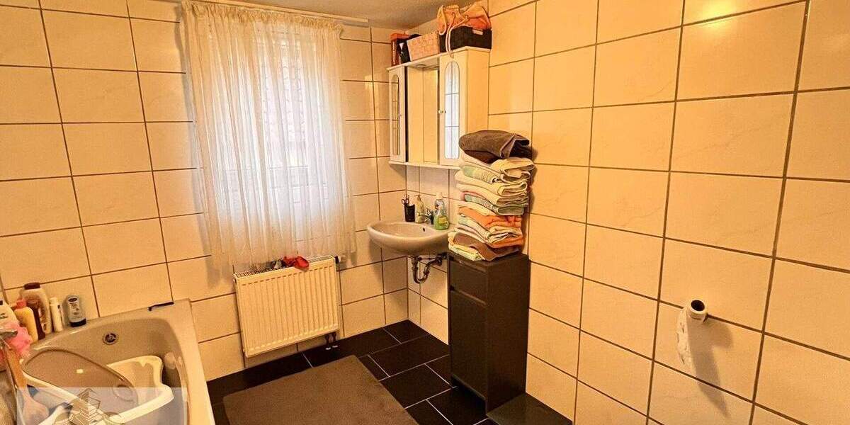 Mehrfamilienhaus, Wohnhaus Sulzbach an der Murr Sulzbach - 7 Zimmer, 183 m&sup2;, 350.000&euro; | Angebot:25742875