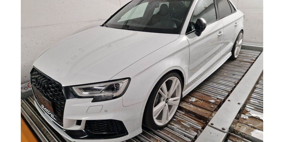 Audi RS3 61.232 km 47.900 &euro; Ludwigsburg 71636