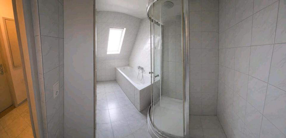 Einfamilienhaus Cleebronn - 6 Zimmer, 109 m&sup2;, 275.000&euro; | Angebot:27018186