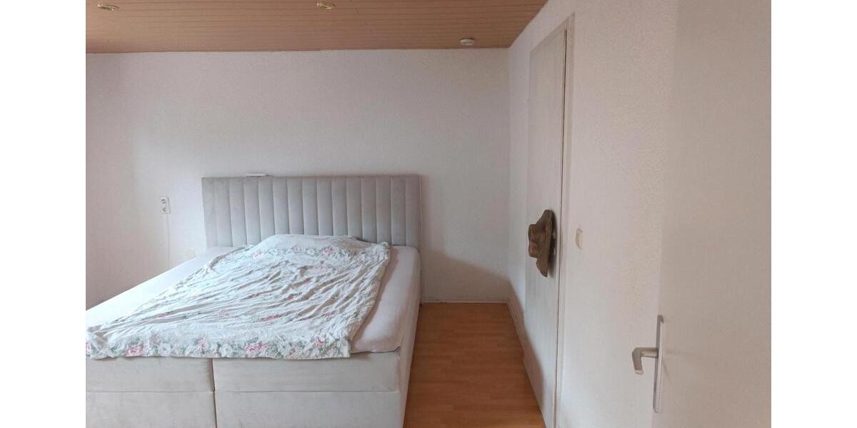 Etagenwohnung Flein - 3 Zimmer, 110 m&sup2;, 370&euro; | Angebot:25959880
