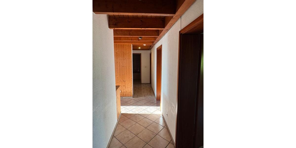 Dachgeschoßwohnung Fellbach - 4 Zimmer, 96 m&sup2;, 1.400&euro; | Angebot:26386662