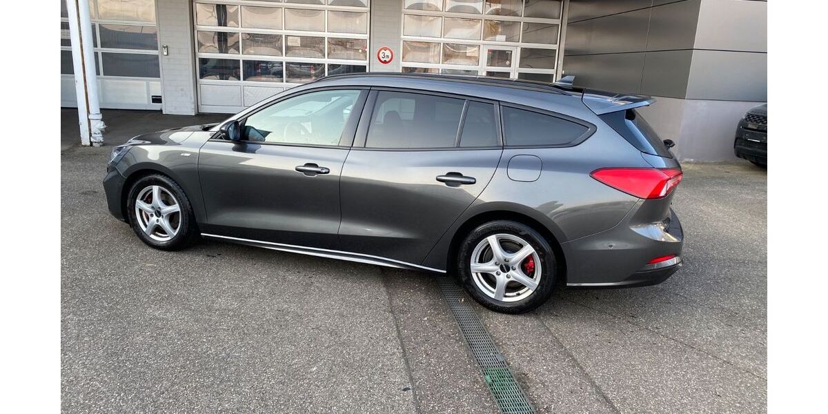 Ford Focus 121.500 km 15.690 &euro; Leingarten 74211