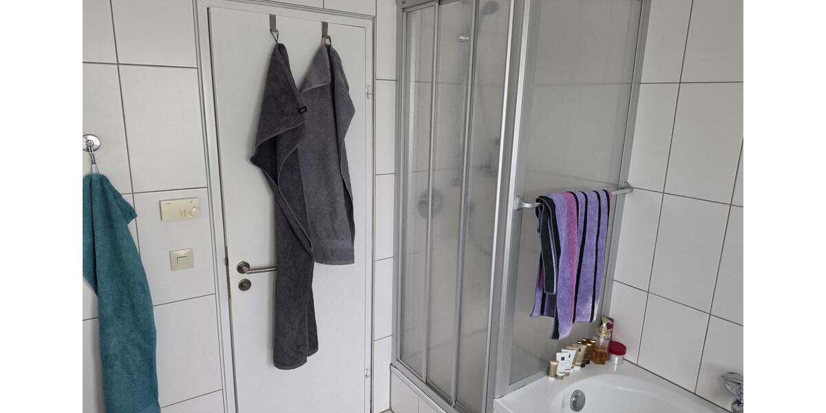 Etagenwohnung Freiberg am Neckar - 3.5 Zimmer, 105 m&sup2;, 1.200&euro; | Angebot:26462108