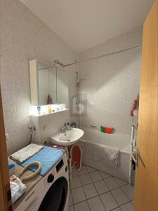 ERSTBEZUG NACH MODERNISIERUNG IN HAUSEN - Etagenwohnung Stuttgart Hausen Hausen | Angebot:27456567