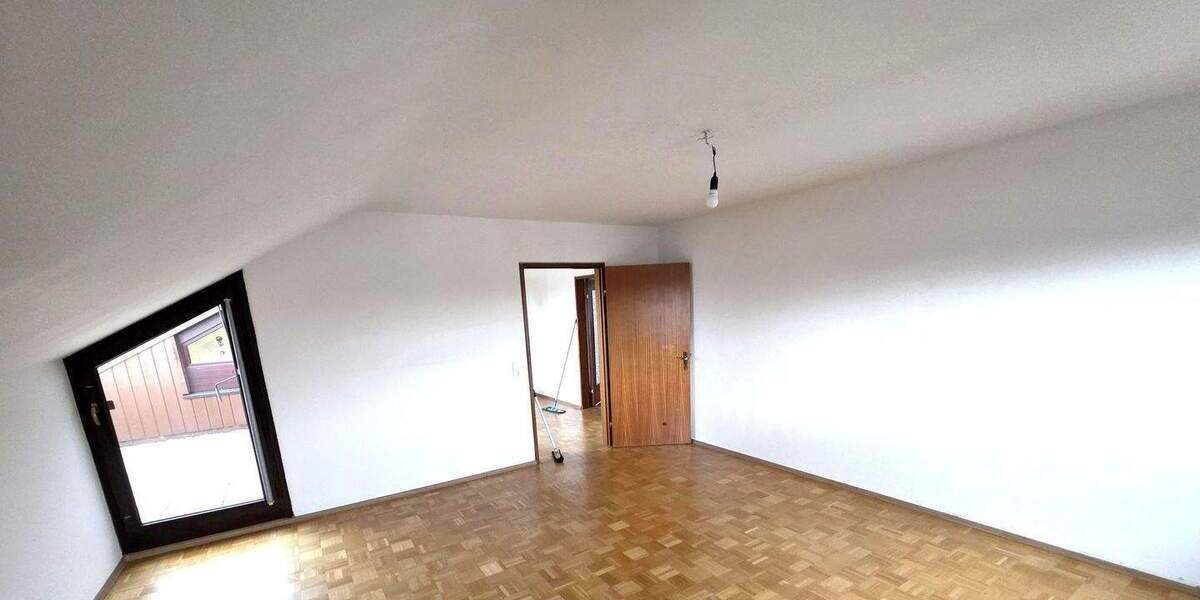 Etagenwohnung Stuttgart Bad Cannstatt - 3 Zimmer, 95 m&sup2;, 348.000&euro; | Angebot:25777167