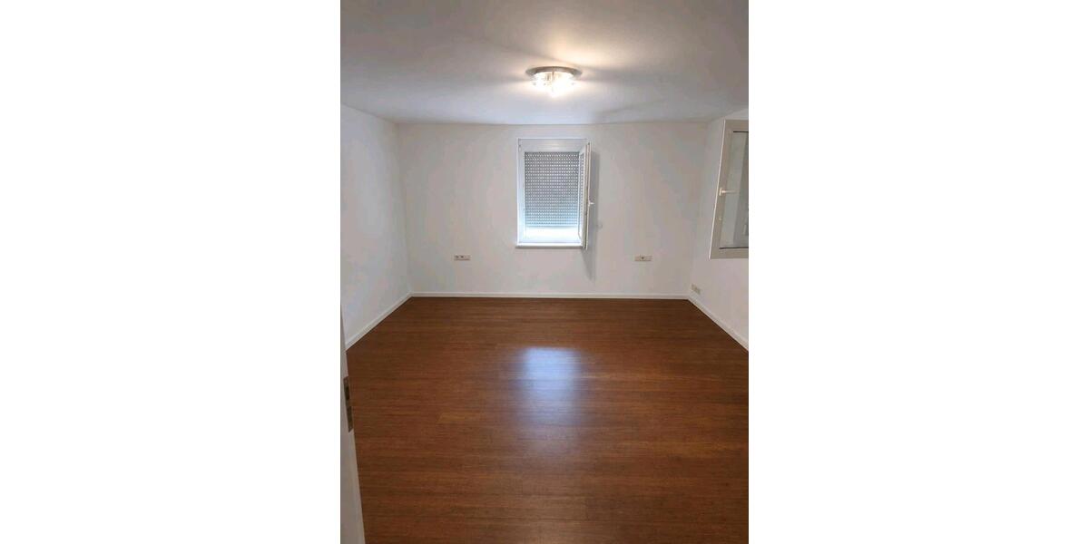 Erdgeschoßwohnung Esslingen am Neckar Brühl - 3.5 Zimmer, 98 m&sup2;, 1.450&euro; | Angebot:27553281