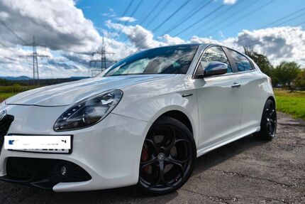 Alfa Romeo Giulietta 170.200 km 10.700 &euro; Altbach 73776