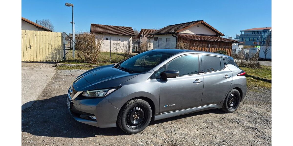 Nissan Leaf 59.000 km 10.450 &euro; Steinenbronn 71144