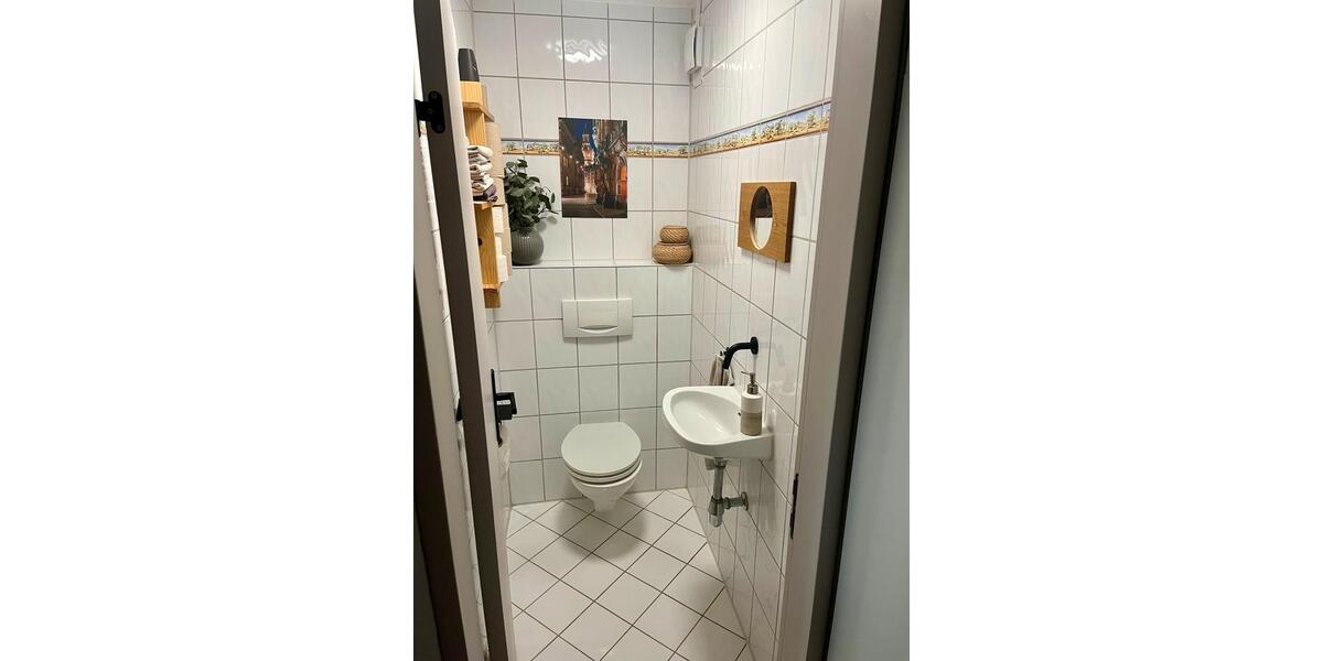 Erdgeschoßwohnung Esslingen am Neckar Brühl - 4.5 Zimmer, 114 m&sup2;, 1.350&euro; | Angebot:26341258
